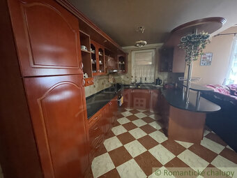 Dva rodinné domy na jednom pozemku v atraktívnej lokalite - 8