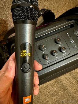 JBL Partybox on the go - 8