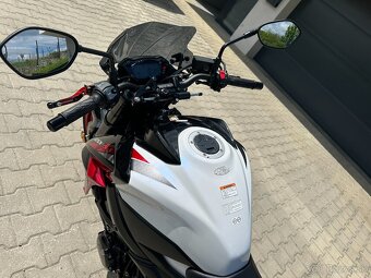 Suzuki GSX-S 750 - 8