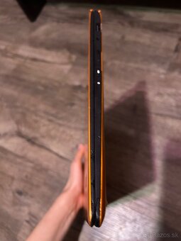 Lenovo Yoga 900 - 8
