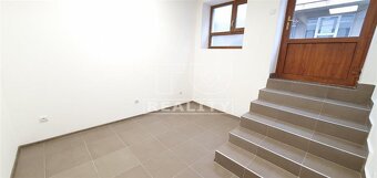 PREDAJ priestorov v priamom centre Banskej Bystrice -... - 8