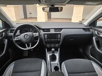 Škoda Octavia Combi 2.0 TDI M6 4x4 JOY DVD Ťažné Webasto R17 - 8