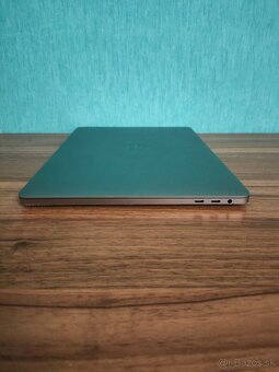 Apple MacBook Pro 2018 – i5 / 8GB / 512GB - 8