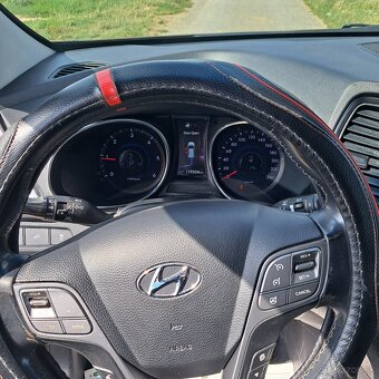 Hyundai Santa Fe - 8
