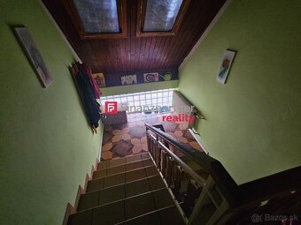 Znížená cena - Na predaj starší dvojgeneračný dom s veľkým p - 8