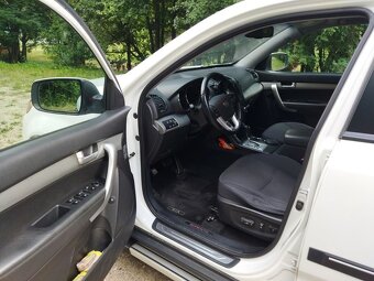 Predám KIA Sorento 2.2 CRDi VGT 4WD LX A/T - 8