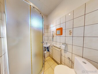 AZ. Starší rodinný dom s priestranným pozemkom - 8