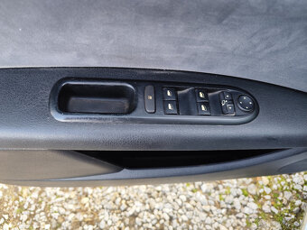 Peugeot 407 SW 1.6 HDi 80kW - 8