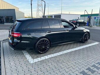 Mercedes-Benz E 220d W213 AMG Line - 8