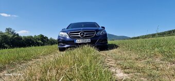 Mercedes Benz E250 - 8