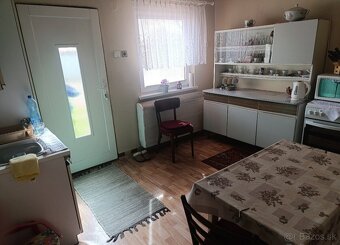 Na predaj 4izbový zachovalý RD- Hrušovany - 8
