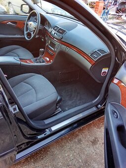 Mercedes E W 211 200 CDI - 8