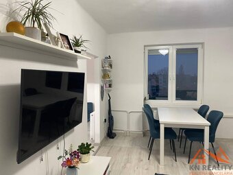 VÝBORNÁ LOKALITA Krásny tehlový 2 izbový byt Komárno - 8