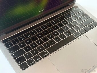 MacBook PRO 2019 13 8GB / 256GB Nová Baterka - 8