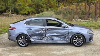 Hyundai I30 Fastback 1.5 Hybrid , automat, 8700km,  6/2025 - 8