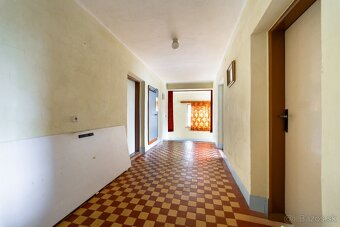 Na predaj rodinný dom v krásnym pozemkom v obci Sačurov - 8