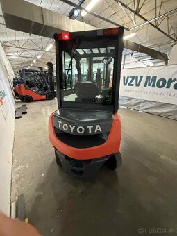 Vysokozdvižný vozík Toyota, 52-8FDF20. Teleskopické vidlice - 8