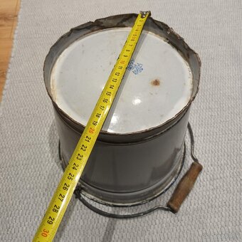 Menšie smaltované vedro - 8