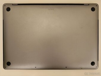 Apple MacBook Pro 15 (2018) | Intel Core i7 • 16 GB RAM • 25 - 8
