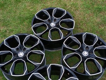 Elektróny R18 5x112 ET 45 - 8