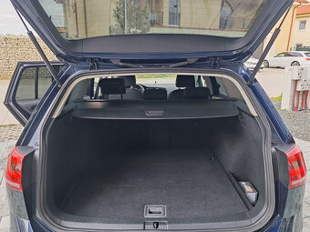Predám VW Golf 7.1.6TDI combi higline, comoré 1 majitel - 8