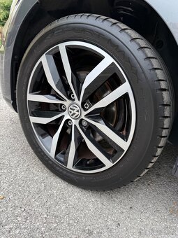 VW e-Golf 100kw DYNaudio, ACC, Virtual, LED, Mrtvý uhol - 8
