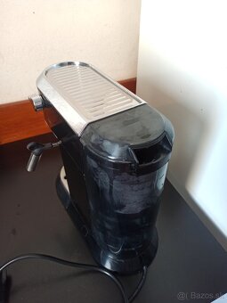 DeLonghi EC 680 BK Dedica Pákový kávovar čierny - 8