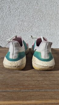 ADIDAS ULTRABOOST 21 - 8