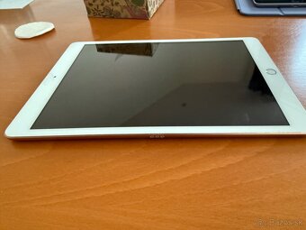 iPad 8. generácia 32GB WIFI (model A2270), gold - 8