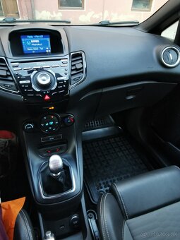 Ford Fiesta ST - 8