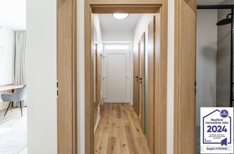 Dvojpodlažný rodinný dom - Rezidencia pri kaštieli v obci So - 8