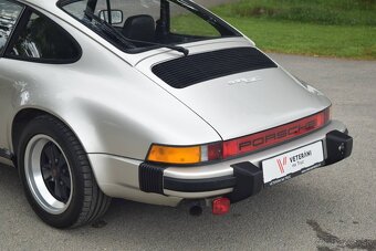 Porsche 911 SC - 8
