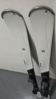 Predam lyze Salomon, 150cm a Fischer RC4, 170cm - 8