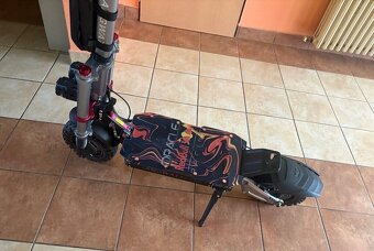 Elektricka kolobezka 6000W - 8