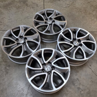 Hliníkové disky 5x114,3 R18 7J ET38 - 8