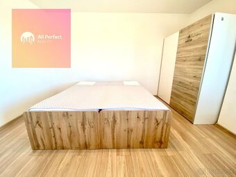 Priestranný zariadený 4-izbový byt s veľkou loggiou, balkóno - 8
