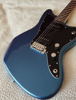 Squier Jazzmaster - Lake Placid Blue - 8