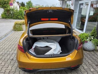 Alfa Romeo Giulia Veloce 2.0 Turbo 206 kW (280 PS) - 8