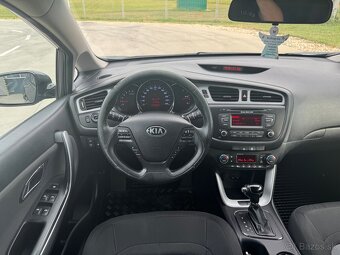 KIA CEED SW 1,6 CRDI / AUTOMAT - 8