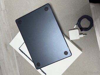 Apple MacBook Air M3 256GB SSD - 8