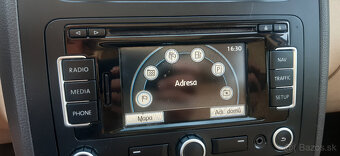 Predám VW Touran 2010 1.2 TSI - 8