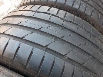 255/45 R19  -letné - 8