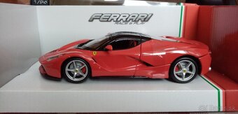 La Ferrari 1:24 Burago - 8