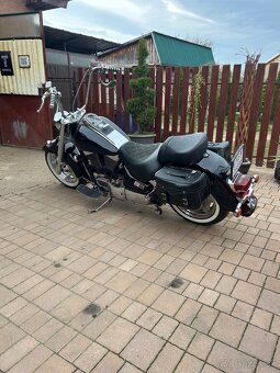 Suzuki Intruder 1500 - 8