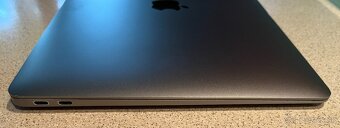MacBook Air 13" (2019), i5 1,6Ghz, 8GB RAM, 256GB SSD - 8