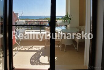 Prodej apartmánu 2+kk s výhledem na moře a bazén-Sveti Vlas - 8