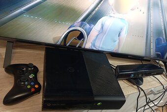 XBOX 360 E 250GB HDD aj s kinectom - 8