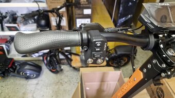 Elektrická kolobežka Kukirin G3 PRO 4. Vydanie - 8
