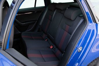 Škoda Octavia Combi 2.0 TDI - 8