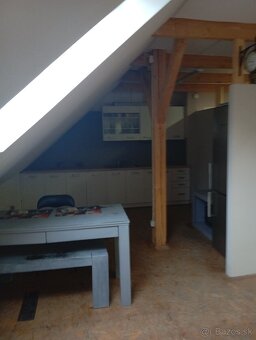 Obytný dom, sklady, kancelária - 8